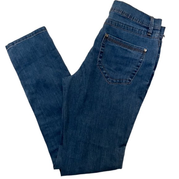 Venus Jean - Picture 4 of 4